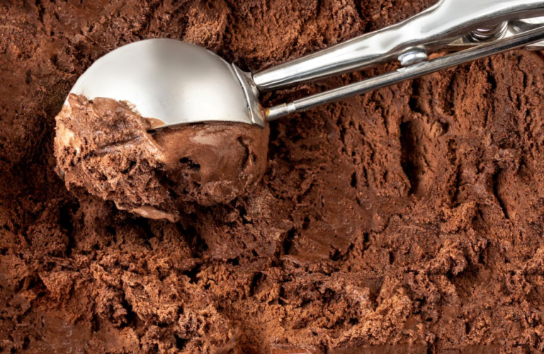 Read more about the article Hjemmelavet chokoladeis – Opskrift